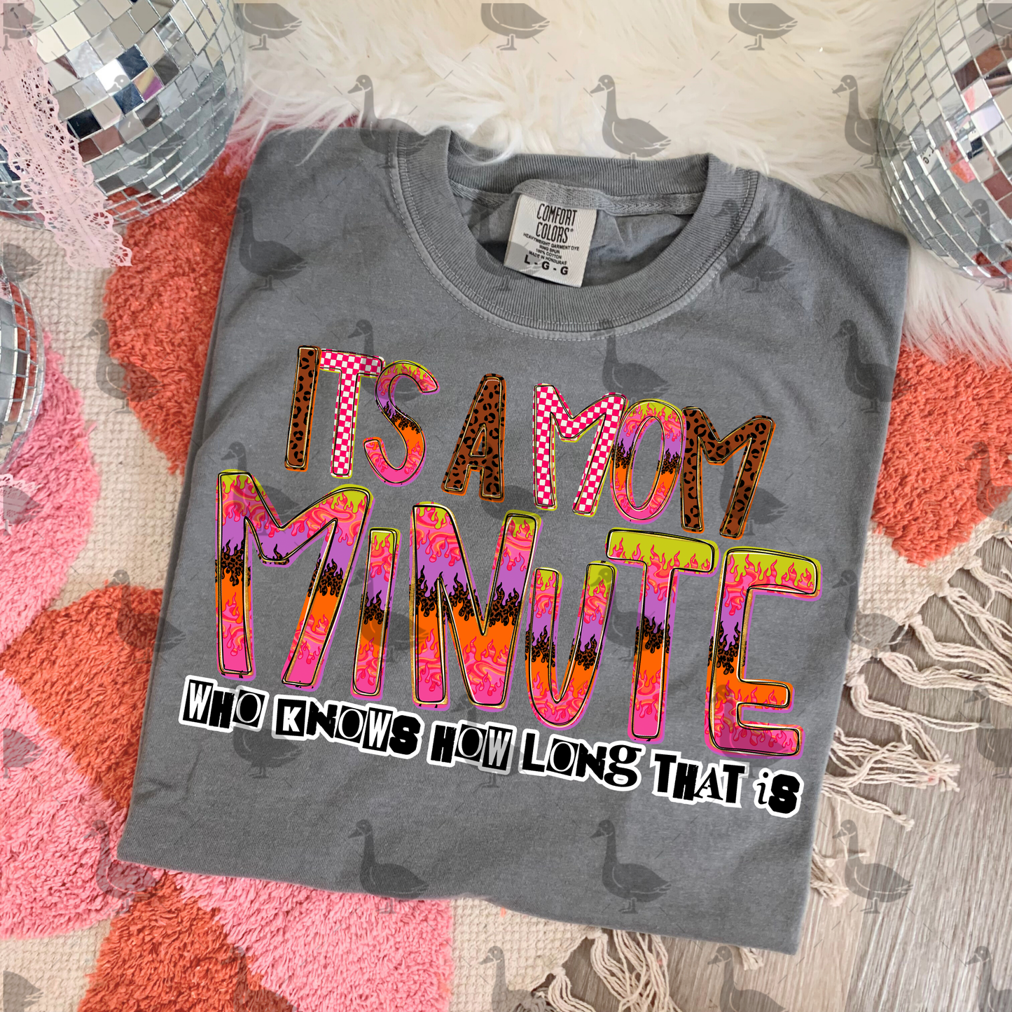 It’s A Mom Minute Who Knows Flames BLK